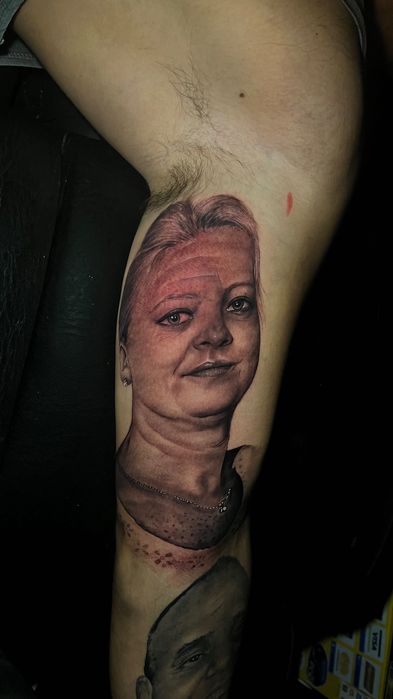 Tatuagens exclusivas - promoção de inauguração