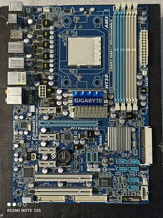 Материнська плата GigaByte GA-MA770T-UD3