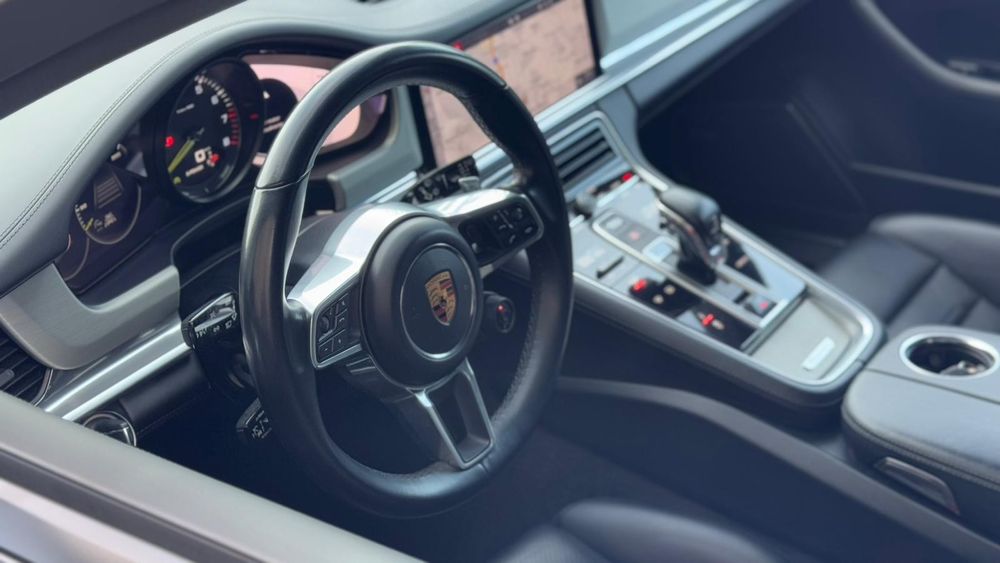 Porsche Panamera Sport Turismo ST 4 E-Hybrid