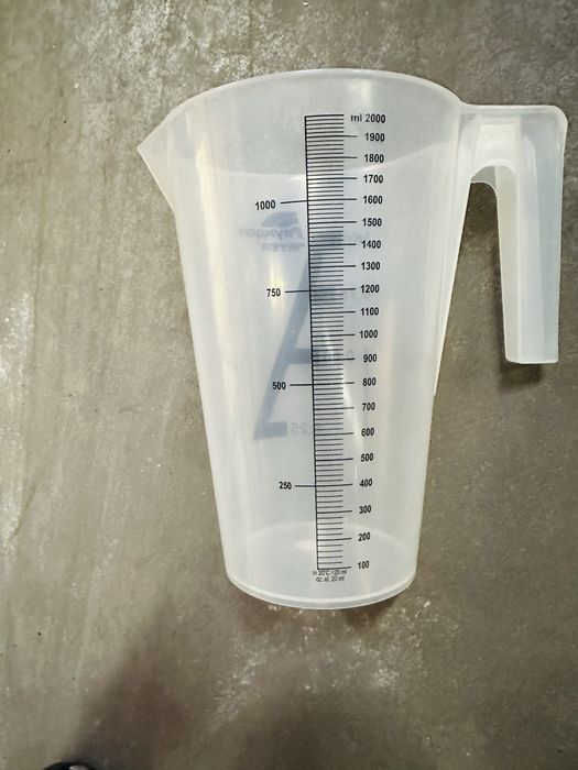 Продам мерный стакан 2л