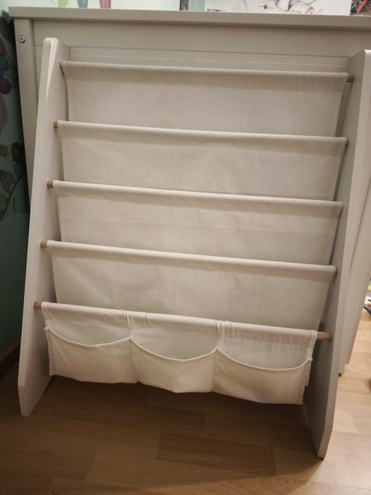 Szafka półka na książki dla dzieci