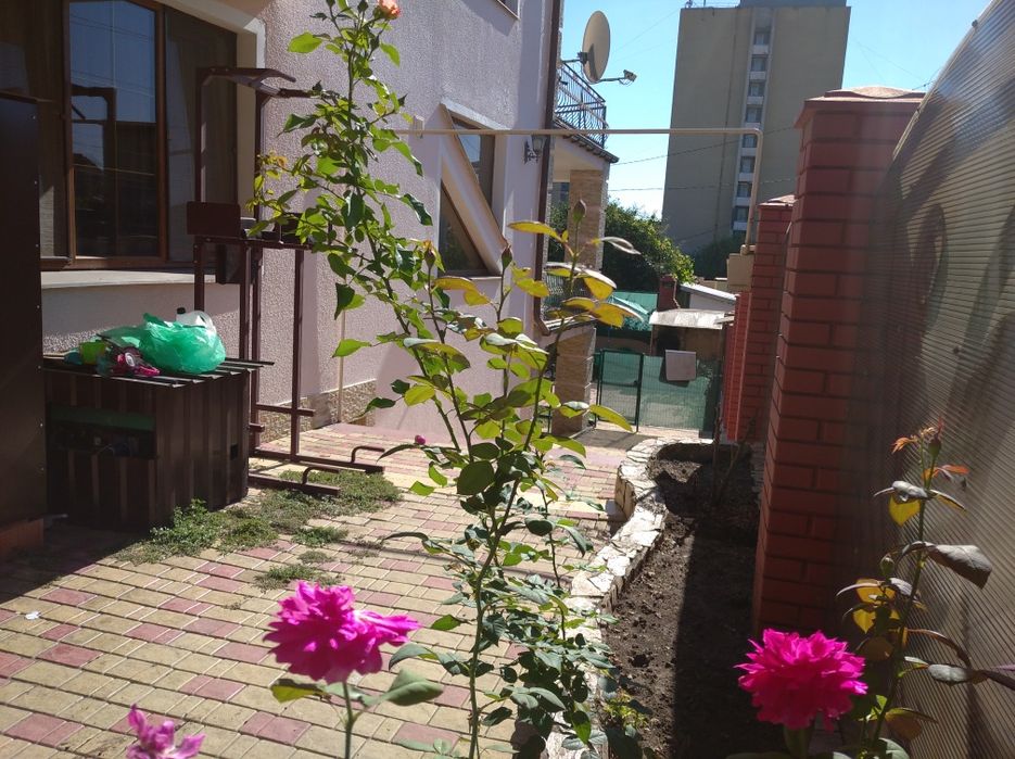 Продажа дома на 16  Фонтана / Золотой Берег,  ремонт, сауна , цоколь