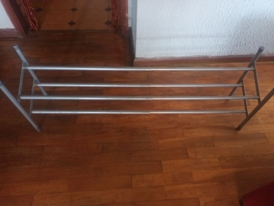 Sapateira inox prateada extensível