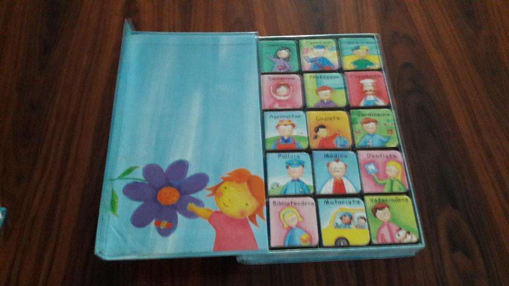 Jogo "As profissões" com mini-livros