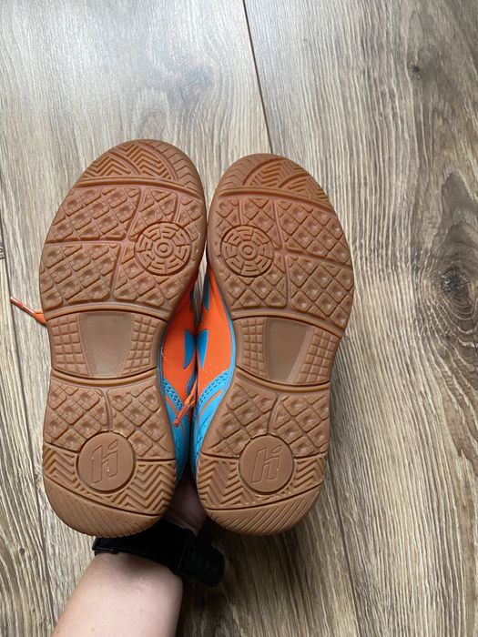 Buty  halówki Huari roz 28