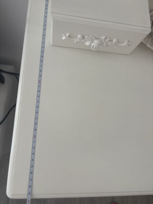 Продам туалетный столик