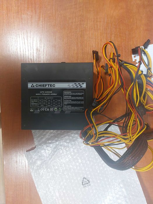 Zasilacz CHIEFTEC Smart GPS-600A8 600W