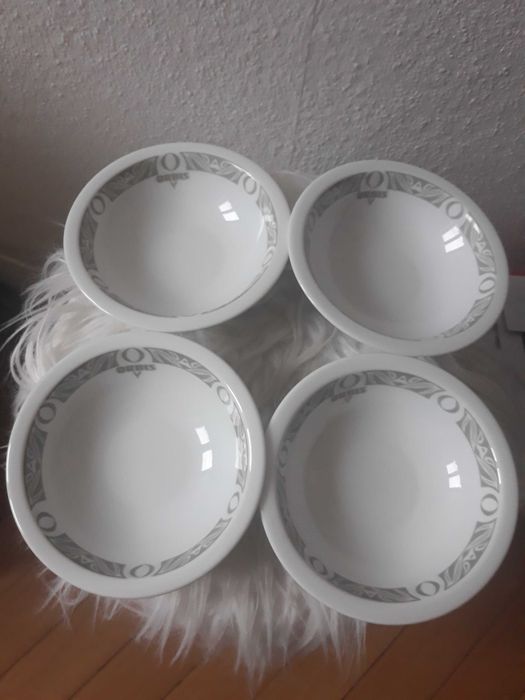 Miseczki 4szt., porcelana Orbis, marki Lubiana, sygnowane.
