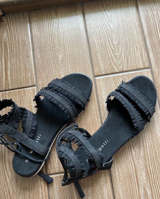 Босоножки bugatti, 38