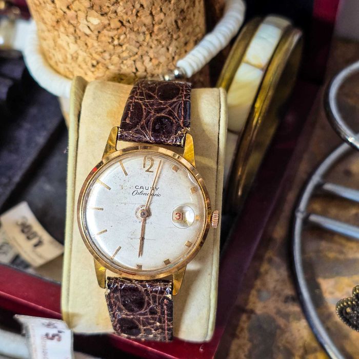 Relógio Corda Cauny Prima Calendario– 17 Rubis– Plaqué Ouro 10 Microns