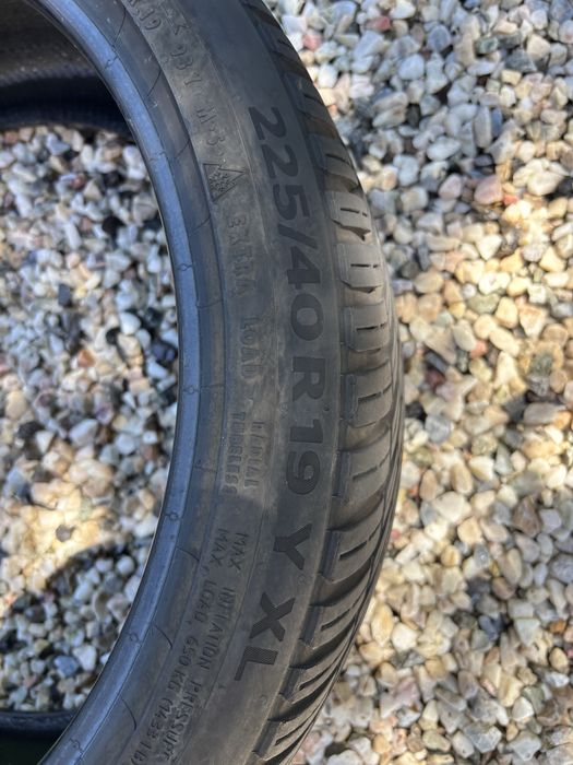 Continental AllSeasonContact 225/40 R19