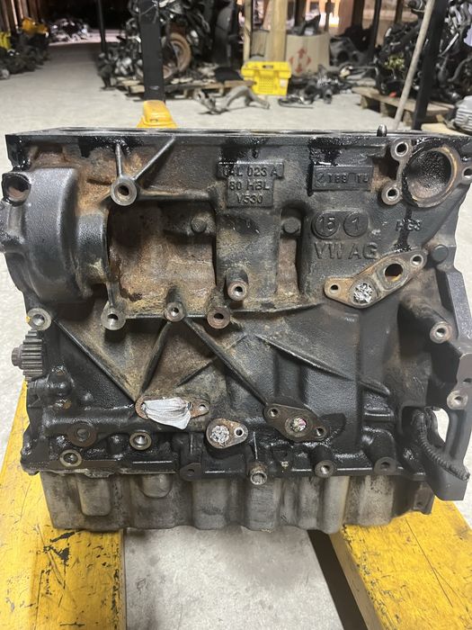 Блок двигуна в зборі 1.6 TDI CRK CRKB CRKC VW, Skoda, Audi, Seat