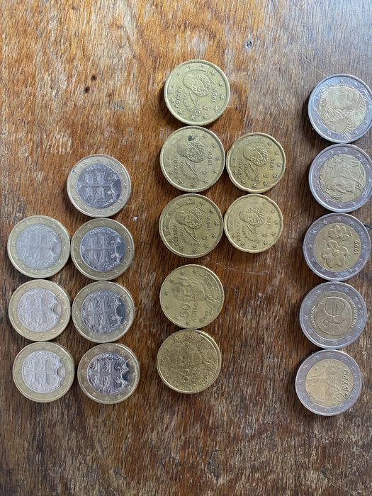 Moedas variadas para venda