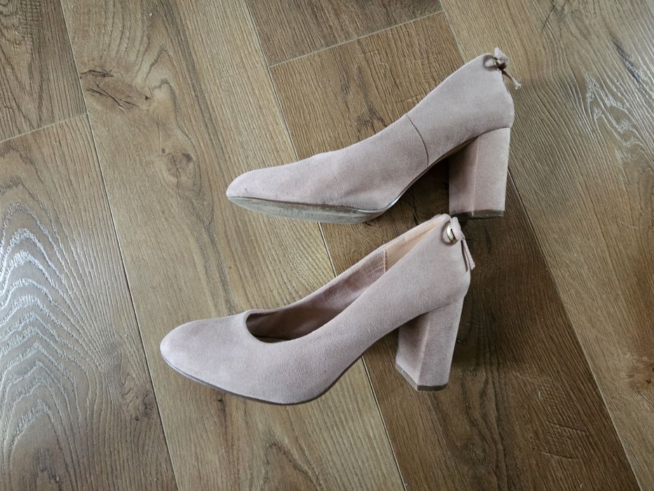Buty czółenka róż CCC kokardka rozm. 38
