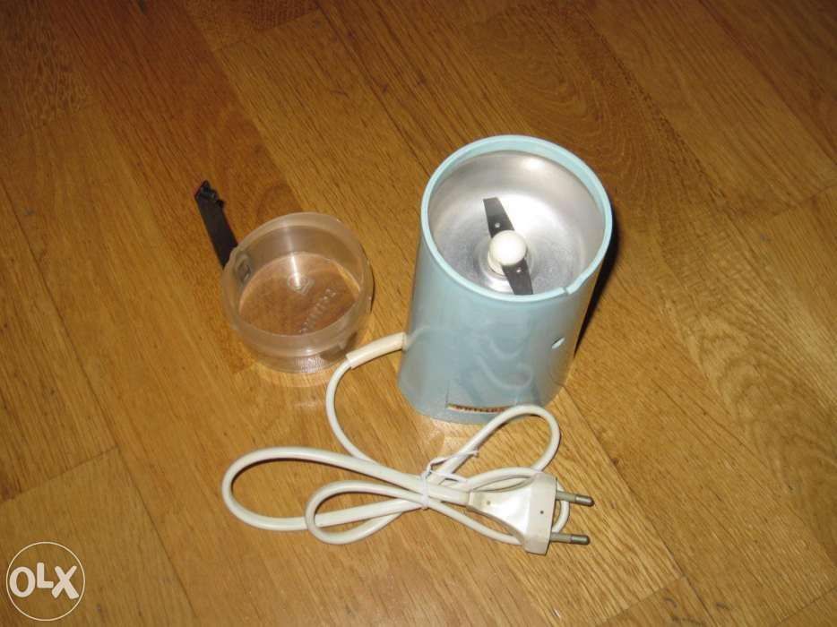 Electrodomésticos de cozinha (máquina / tosteira / café)