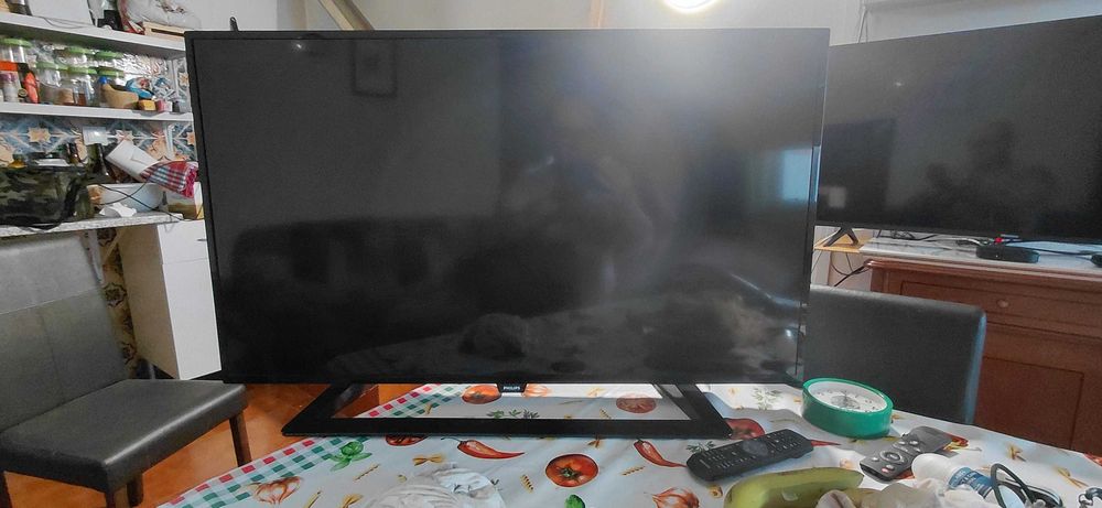 Tv led philips 43" DOLBY SISTEM