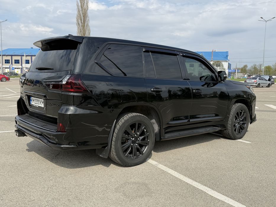 Lexus lx 450 2019 рік
