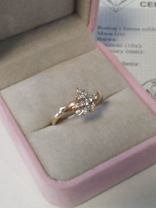 Złoty pierścionek z brylantami złoto 585 rozm. 15