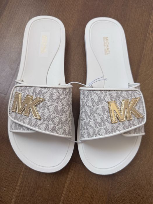 38 klapki  waniliowe Michael Kors