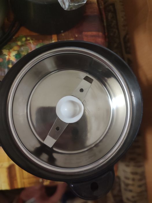 Кофемолка  , блендер б/у