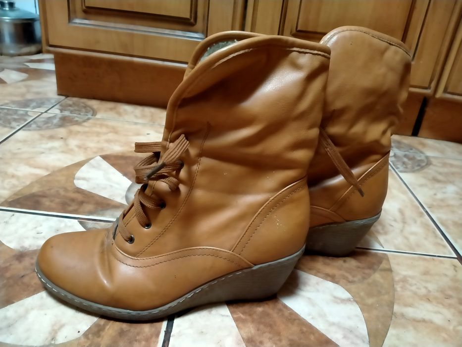 Sprzedam buty zimowe rozmiar 39