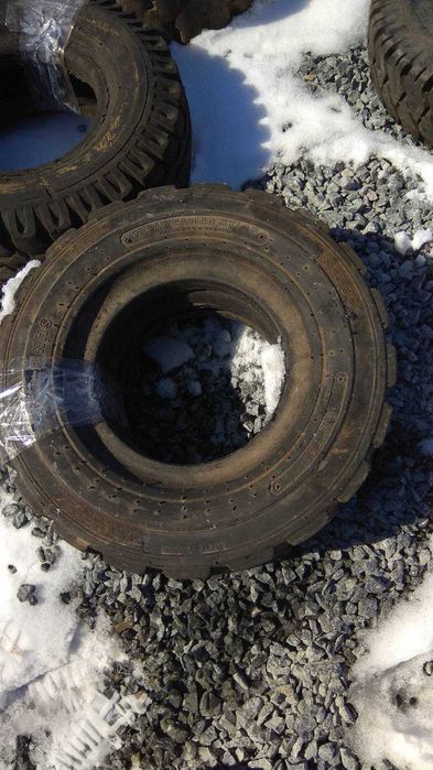 Шини мінінавантажувач  18х7-8 18-7-8 18/7/8 18/8