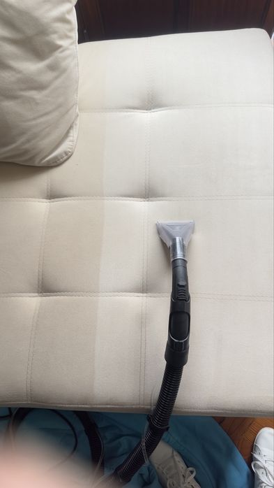 Limpeza e higienização de sofas, colchões e cadeiras