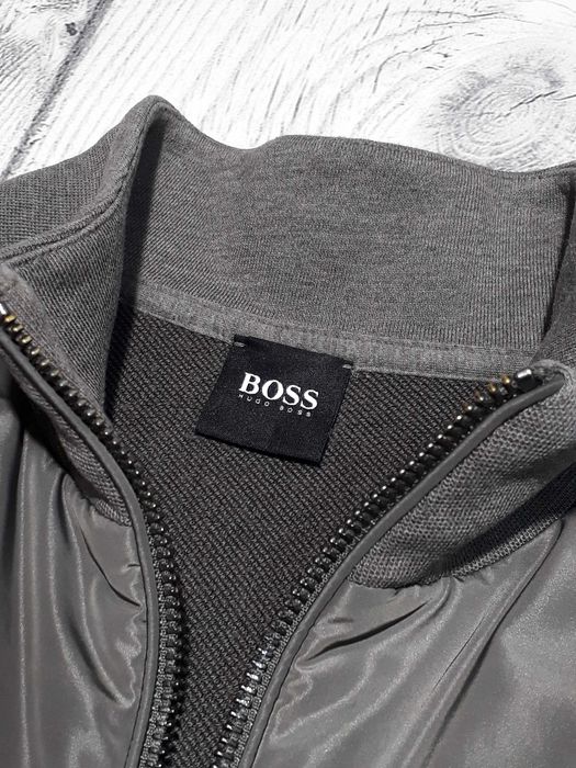 Бомбер Hugo Boss куртка розмір S