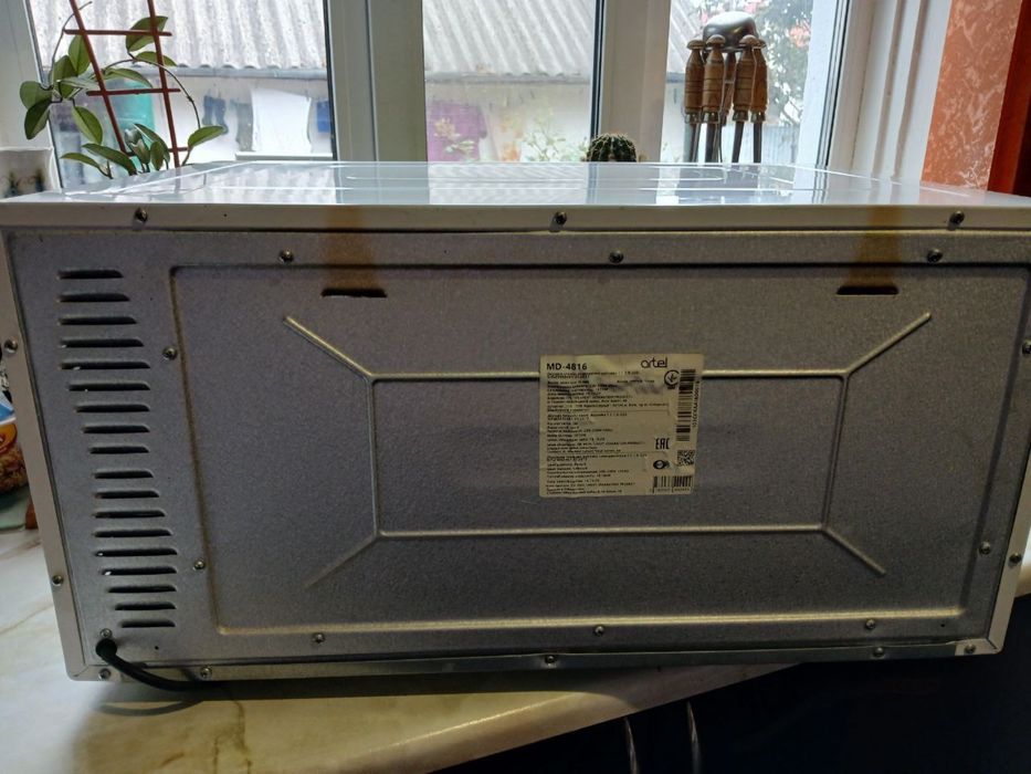 Електрична піч Artel md4816, без стекла