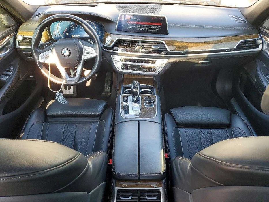 Bmw 740 I 2019 .