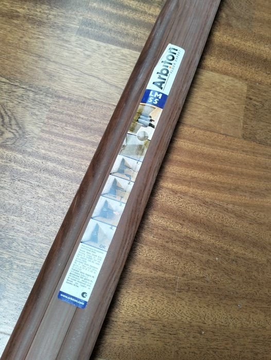 Listwa przypodłogowa pcv Orzech ciemny LM 55 mm 2,5 mb Arbiton