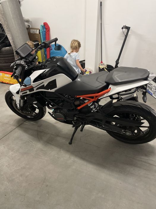 KTM Duke    2022