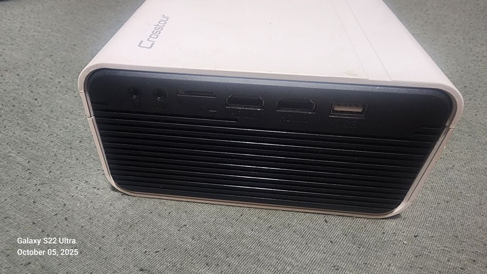 Projektor Crosstour Sprawny