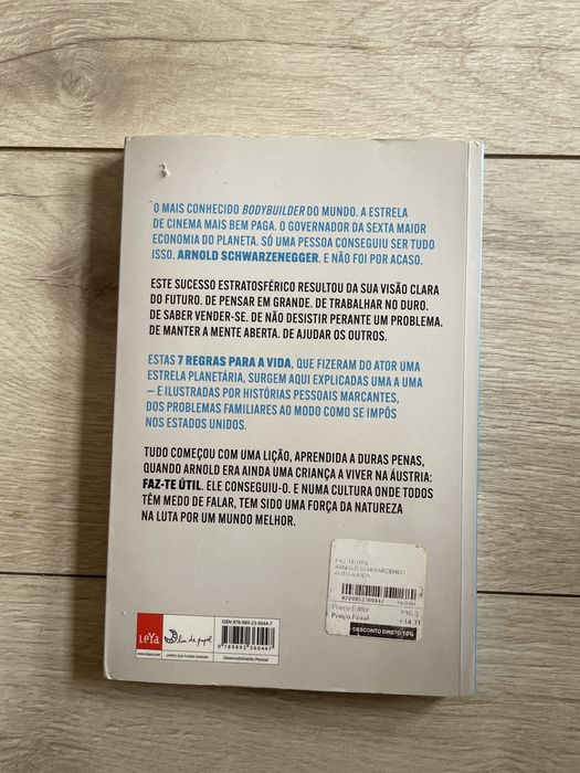 Livro do Arnorld schwarzenegger faz-te util 7 regra para a vida