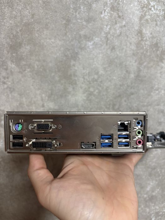 Материнська плата Asus prime b365 plus +i3 9100f