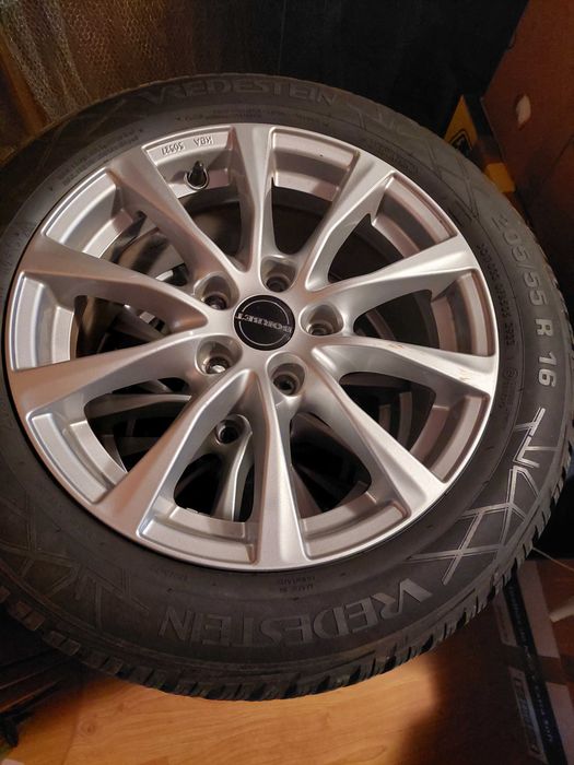 Jantes 205 55 R16 pneus novos