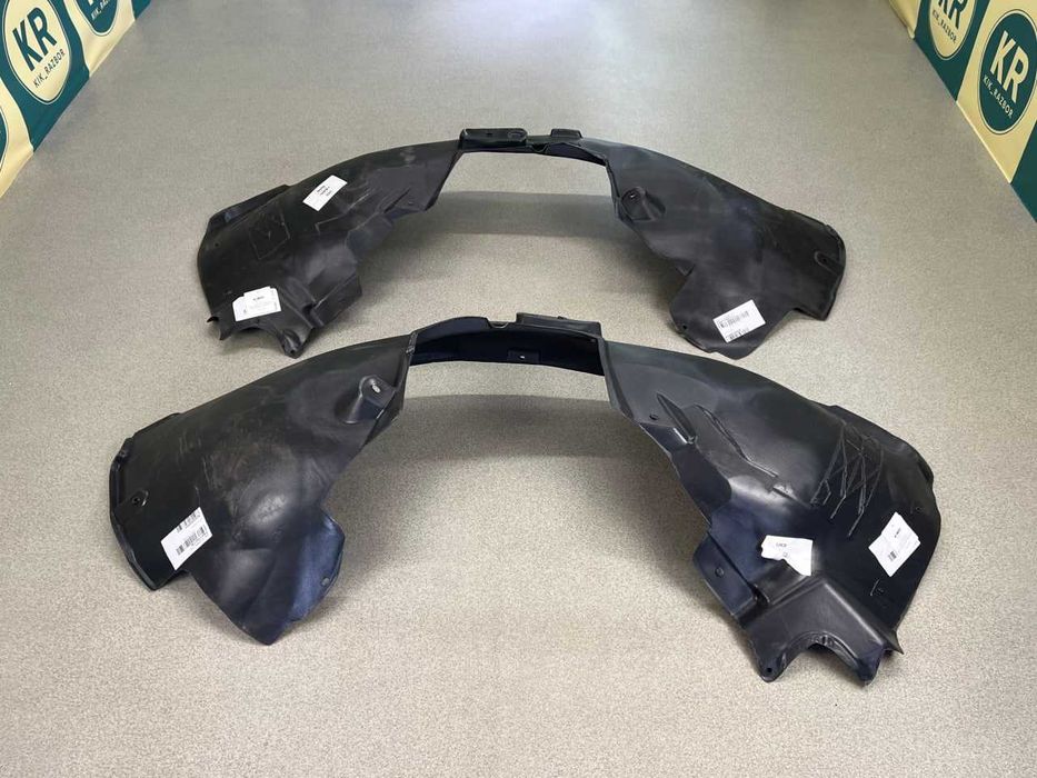 Підкрилок передній ( лівий правий ) - AUDI Q5 ( 8R )