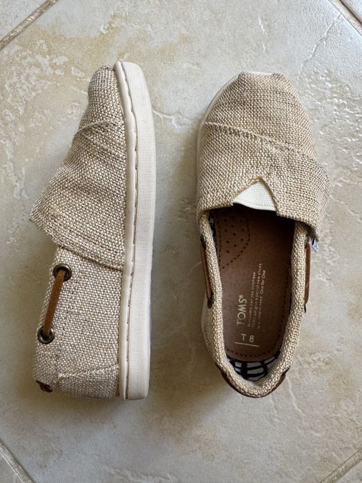 Дитяче взуття Clark’s, Adidas, Tom’s
