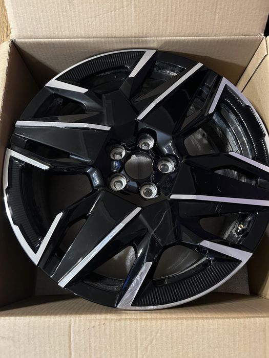 Диск  легкосплавний для Peougeot 3008 5008