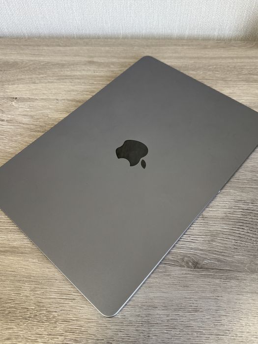 MacBookAir 13” space gray 2022 (m2) 8gb 512gb space grey
