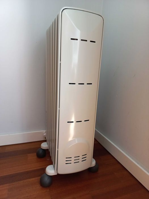 Aquecedor a Óleo 1500W (7 Alhetas) – Como Novo