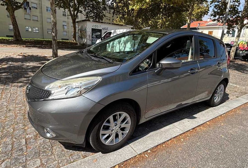 Viatura particular de Garagem