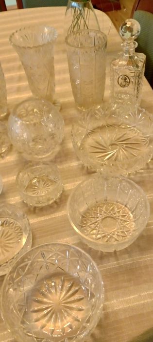 Zestaw kryształów misy wazony