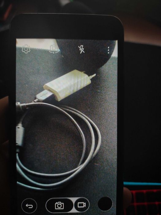 Telefon LG phoenix 3