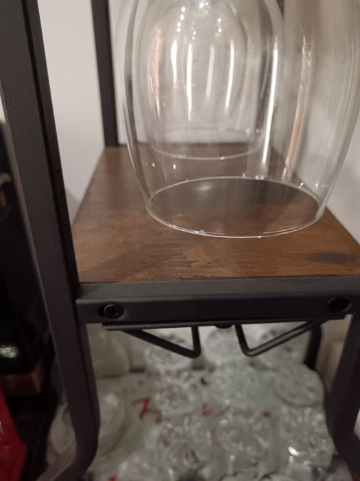 Garrafeira Resistente