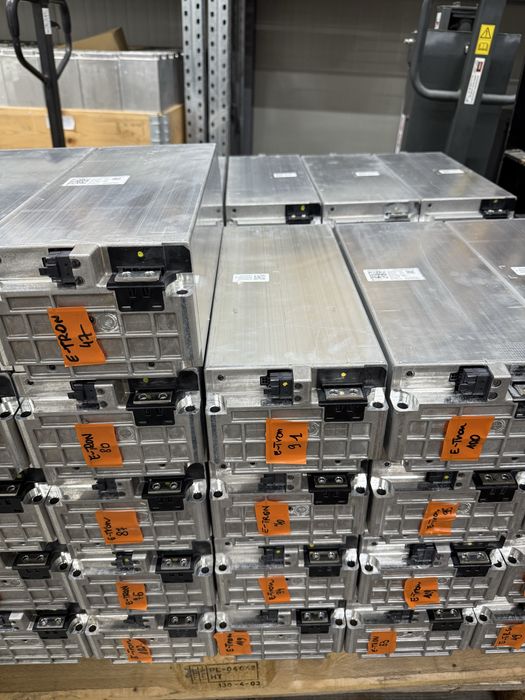 Акумуляторна батарея, Модуль Audi e-tron 3S4P 2.66 kwth 12V