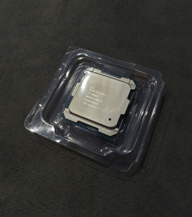 Intel Core i7-6950X Extreme Edition X99 Broadwell-E 2011-3