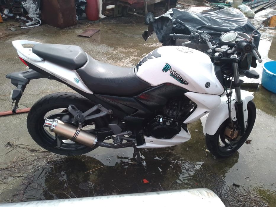 Para despachar tenho uma Sym wolf 125cc