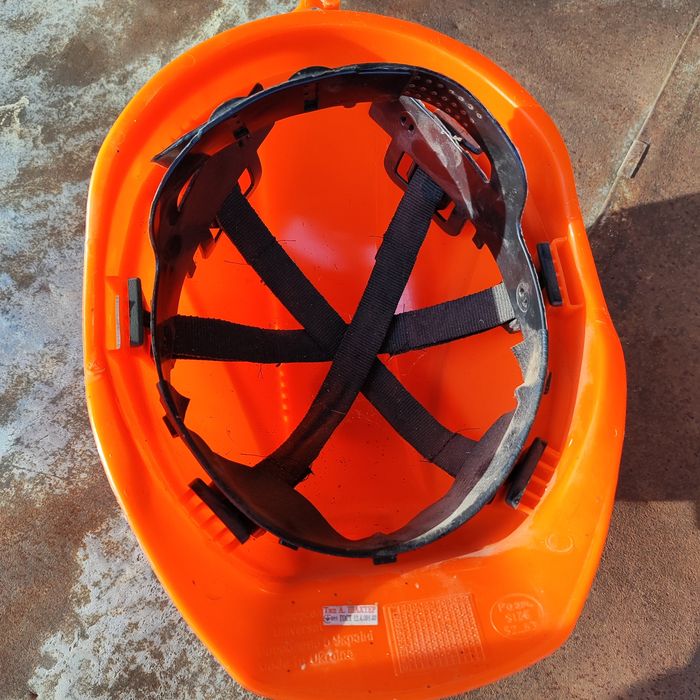 Продам будівельну каску