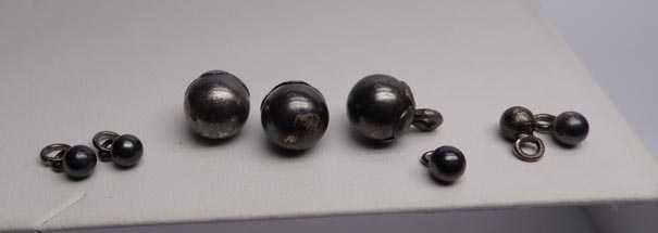 XIX/XX w. srebrne kulki do kolczyków, broszki, biżuterii.